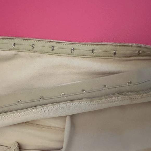 Shape suit - Picture 4 of 6